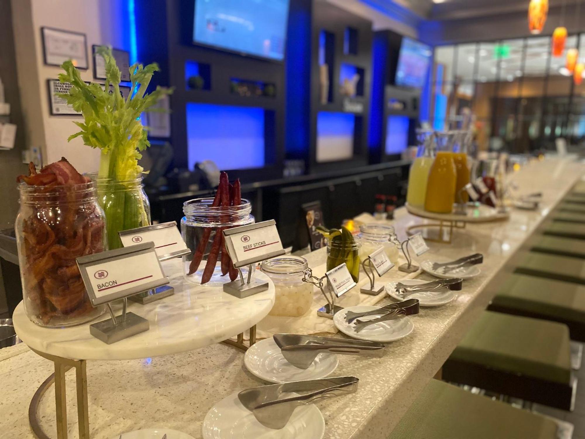 兰辛广场西皇冠酒店 外观 照片
